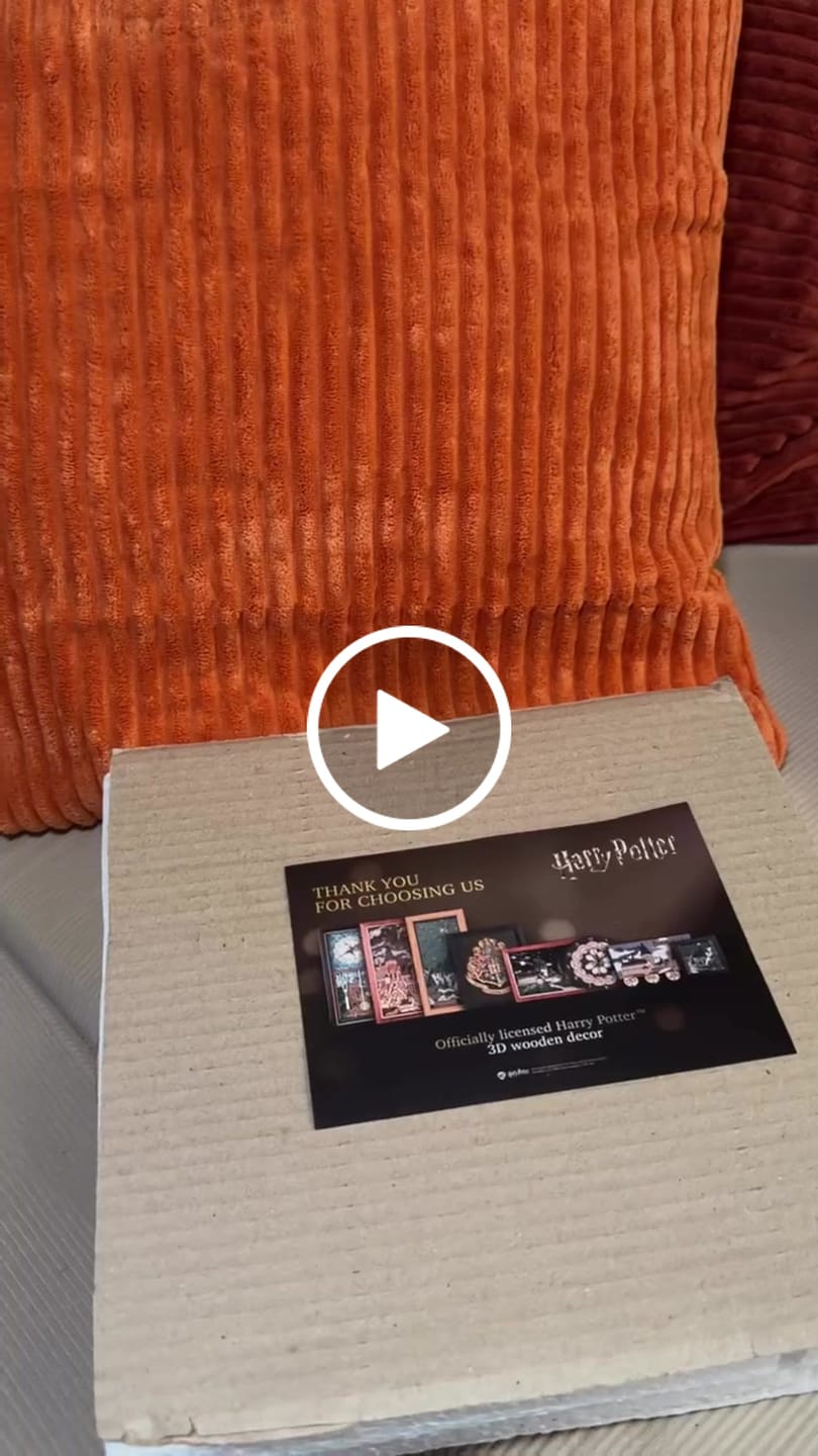 Customer video review of HOGWARTS™ CLOCK TOWER 3D WALL CLOCK - OFFICIALLY LICENSED - HARRY POTTER