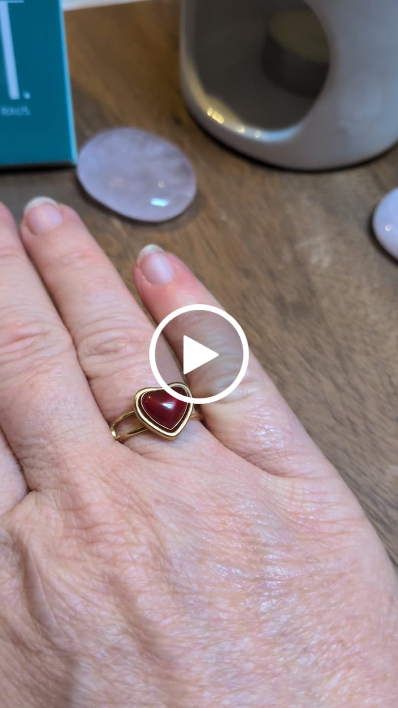 Customer video review of Karneol Halskette - Herz Anhänger
