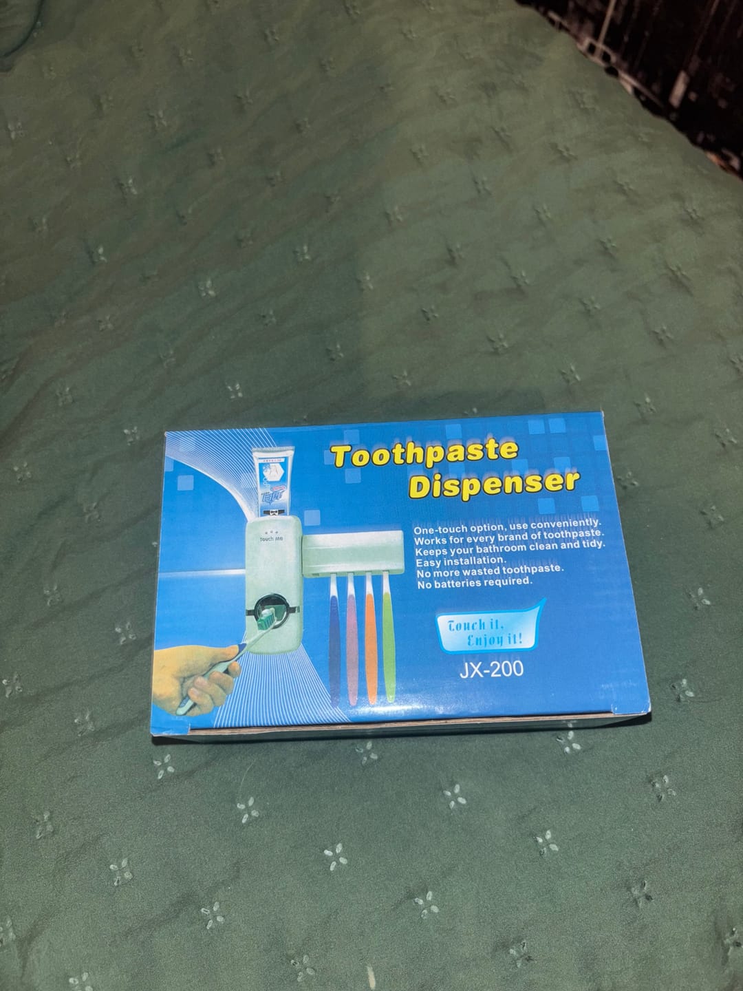 Customer photo review of Dispensador pasta de dientes