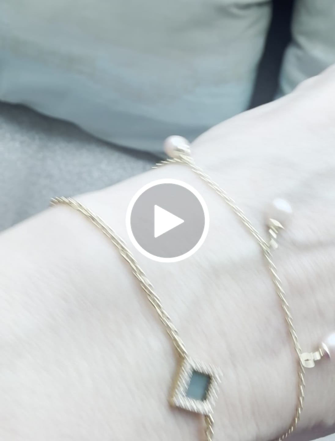 Customer video review of Shiny Tanaor Bracelet