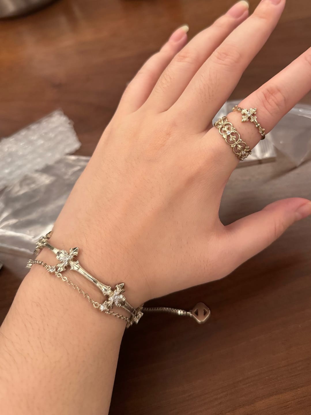 Customer photo review of "Bastet" 925 Sterling Silver Vintage Iris Adjustable Pinky Ring