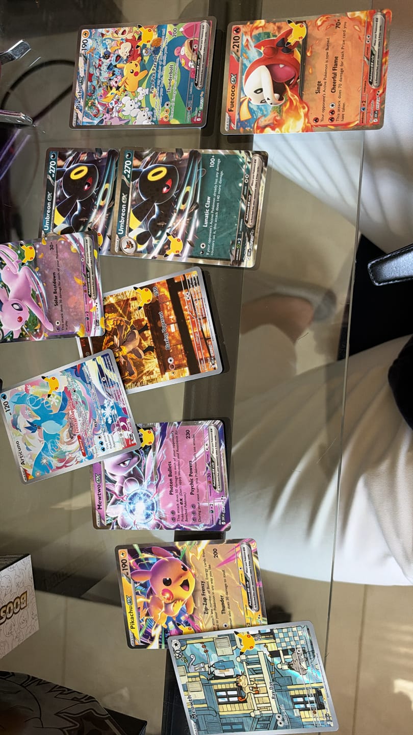 Customer photo review of 30th Celebrations Mini Tin - 1 at Random