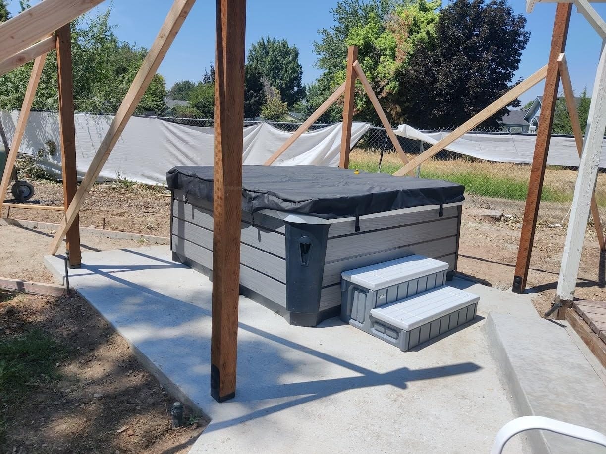 Customer photo review of Comfort Hot Tub 834
