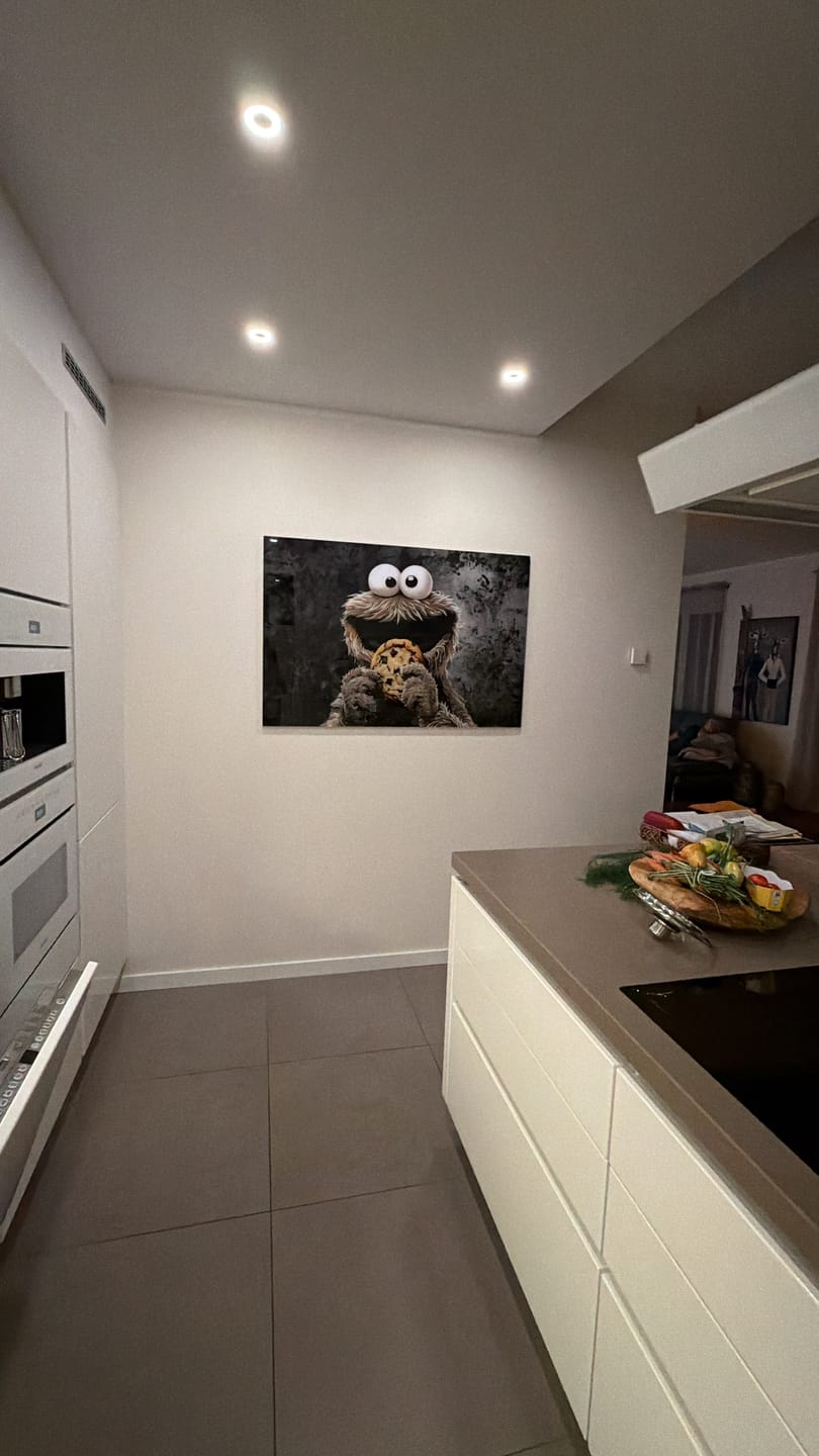 Customer photo review of Acrylglasbild Braunes Keksmonster Querformat