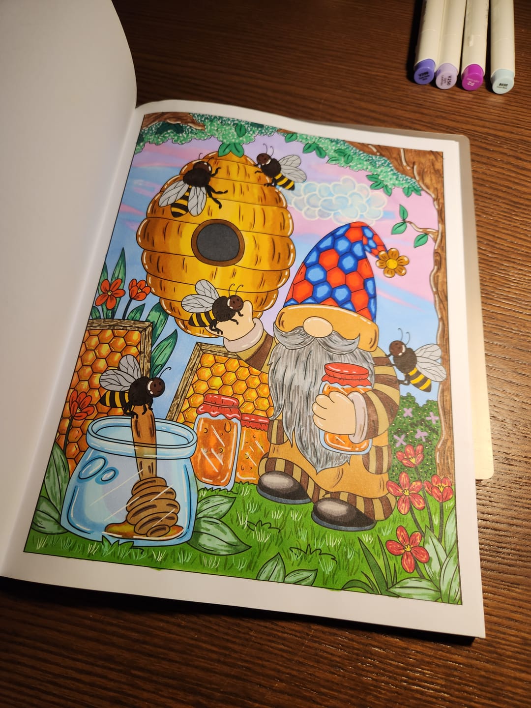 Customer photo review of Ohuhu Honolulu Brush Markers - Large Set