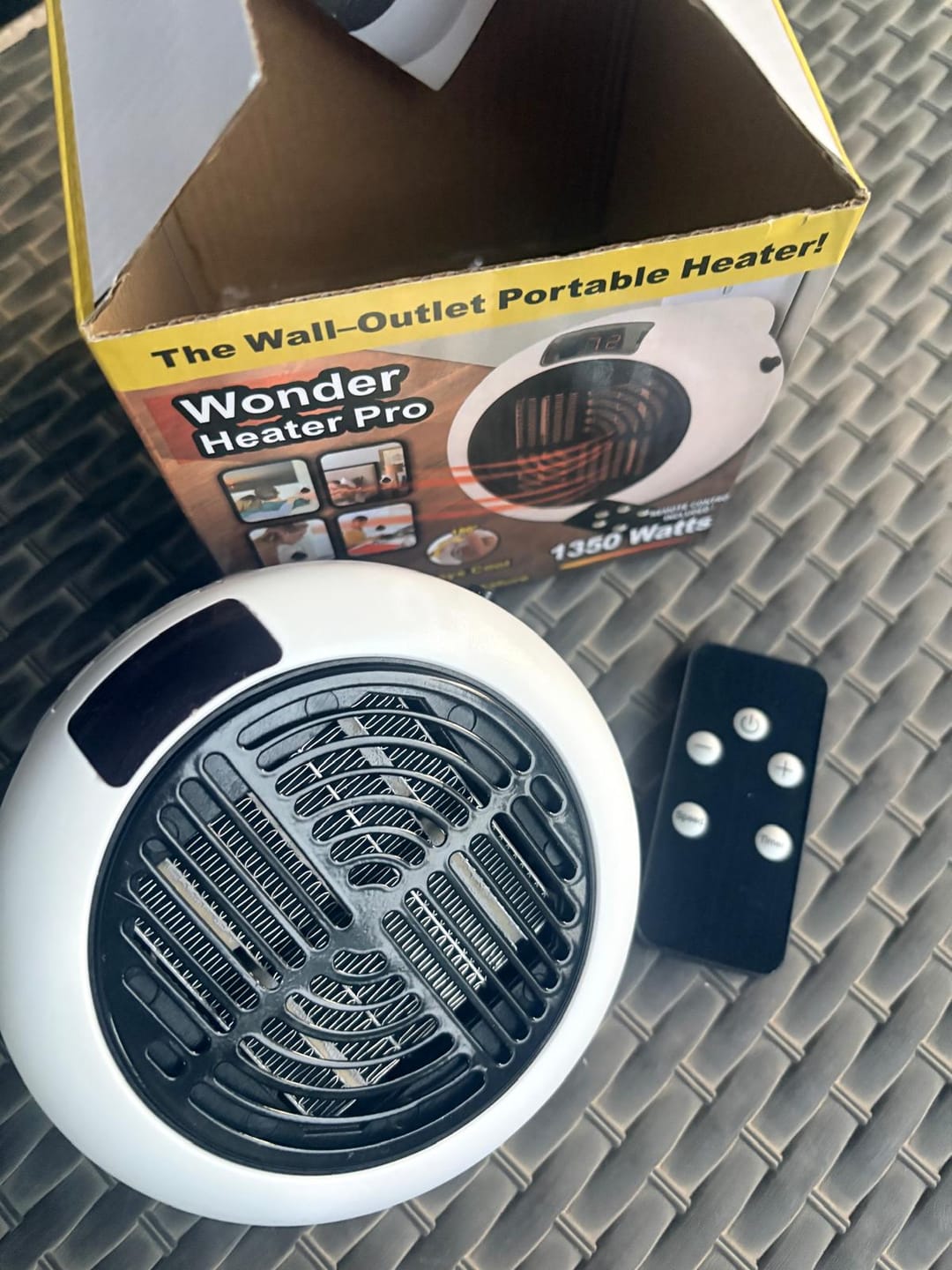 Customer photo review of Calefactor termocerámico portátil con mando (1350W)
