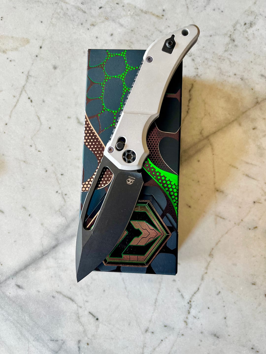 Customer photo review of Heretic Koschei - Battleworn Black MagnaCut, Blizzardworn Chassis, Crossbar Lock - Made in USA (H061-8A-BLZ)