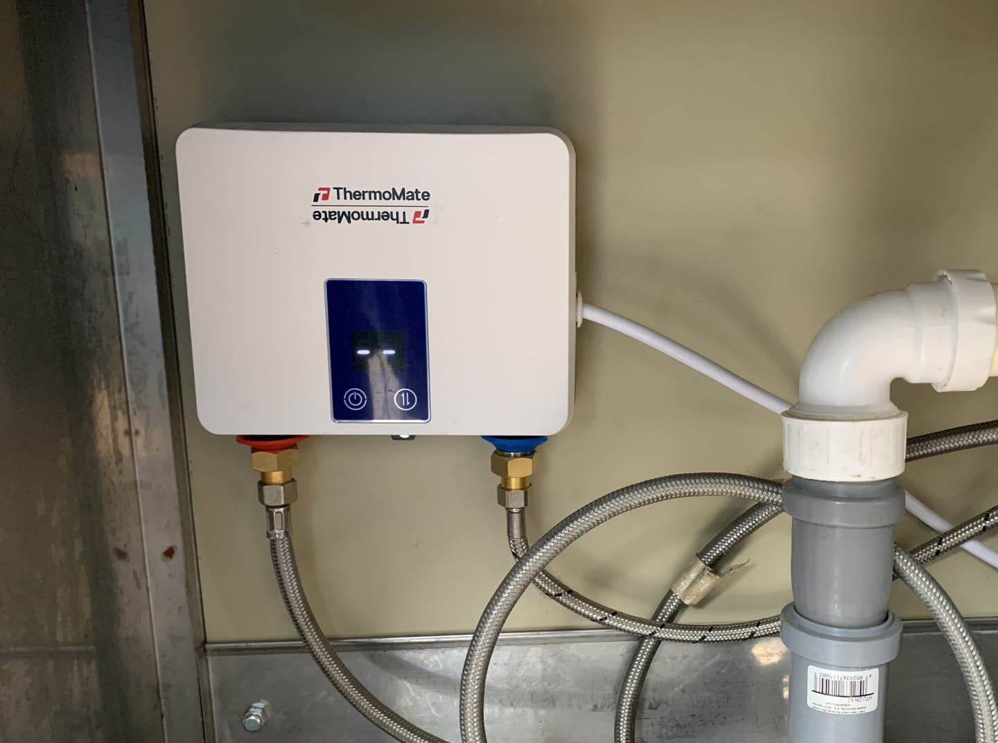 Customer photo review of Mini Tankloser elektrischer Durchlauferhitzer mit Stecker – 3,5 kW