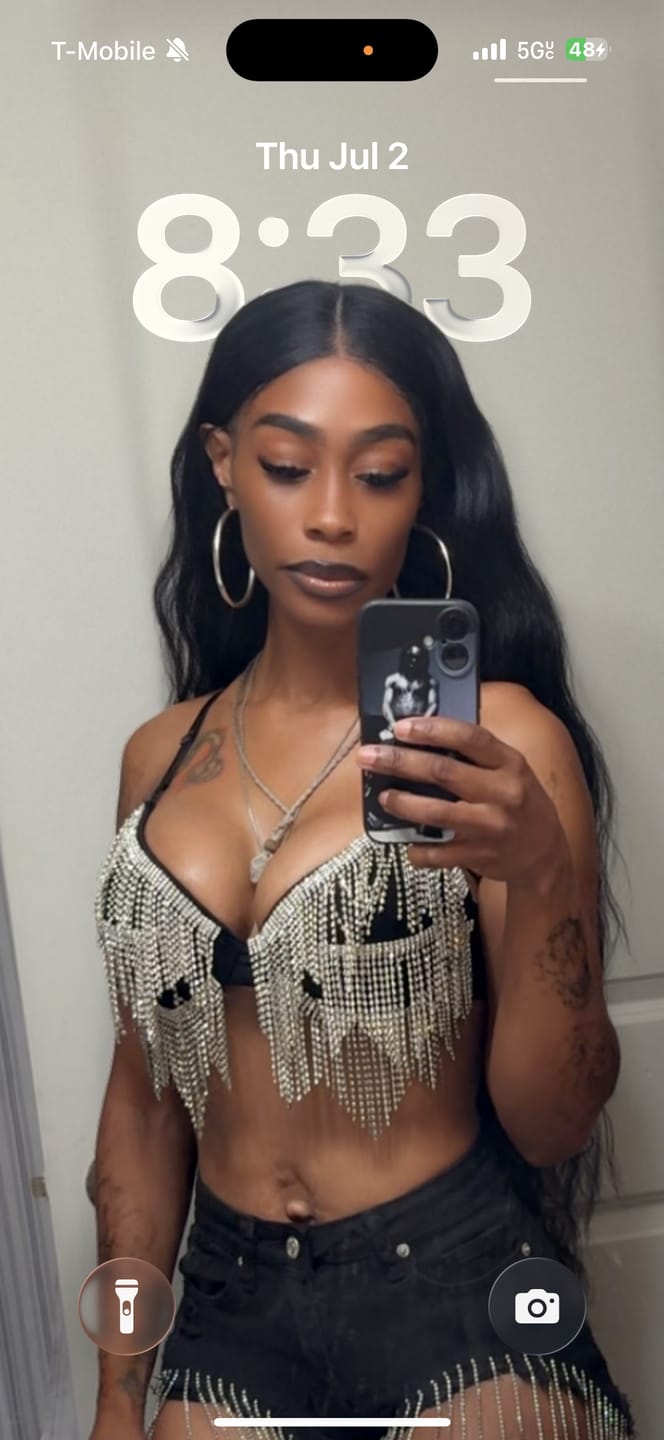 Customer photo review of Outre Melted Hairline Glueless HD Lace Front Wig - LORENZA 40"