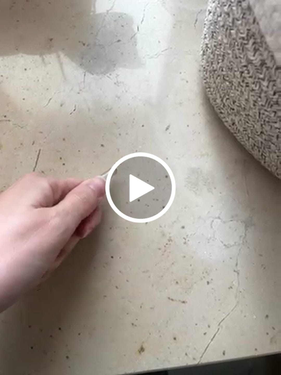Customer video review of Gift - Eyebrow Tweezer