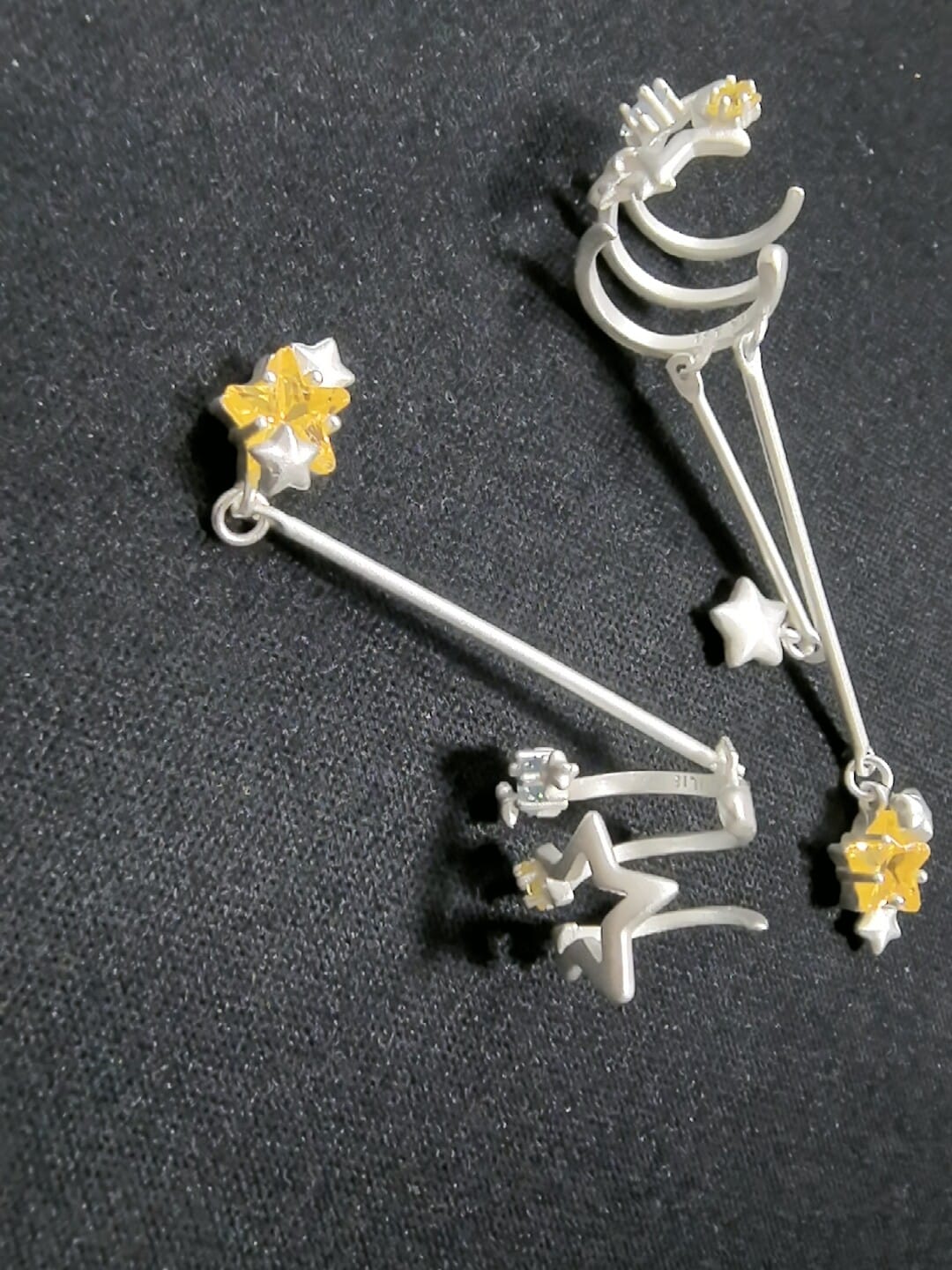 Customer photo review of "WISHING STAR" Zirconia Celestial Star Non-Pierced Ear Cuffs