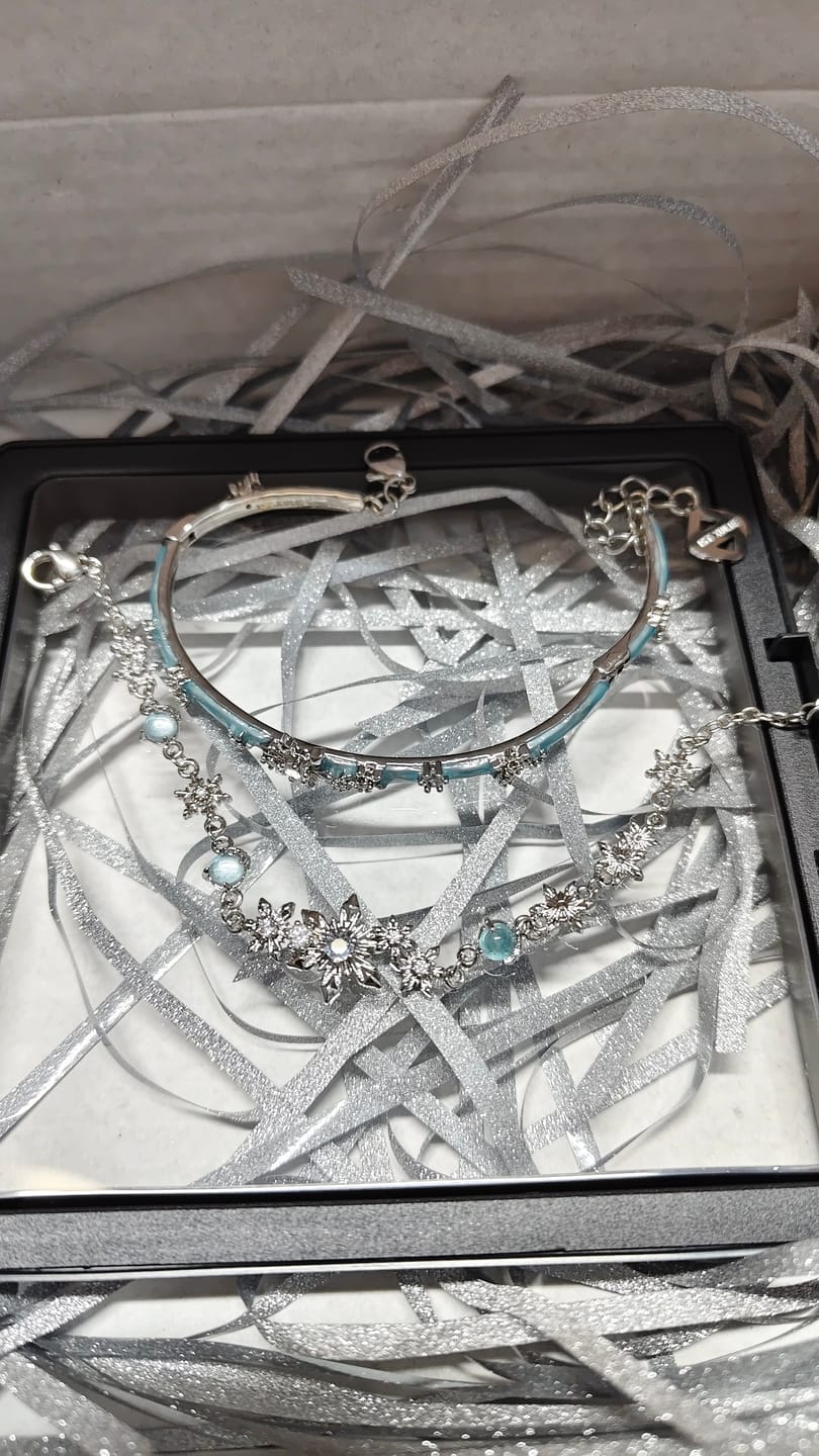 Customer photo review of "Snow Land" Platinum Plated Snowflake Charm Bracelet