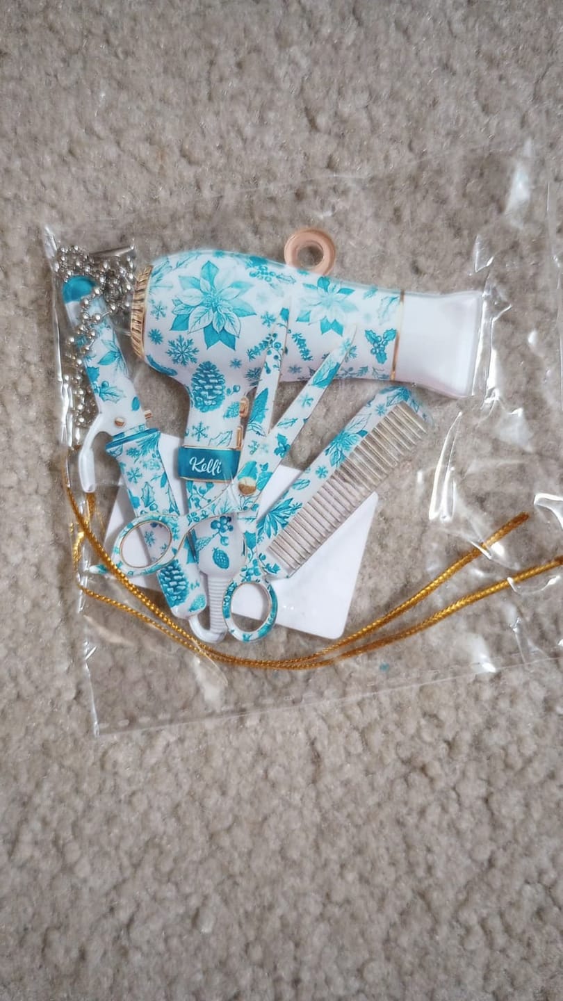 Customer photo review of Hairstylist Toile de Jouy Ornament, Personalized Christmas Acrylic Ornament, Gift For Hairdresser, Stylist or Salon Owner