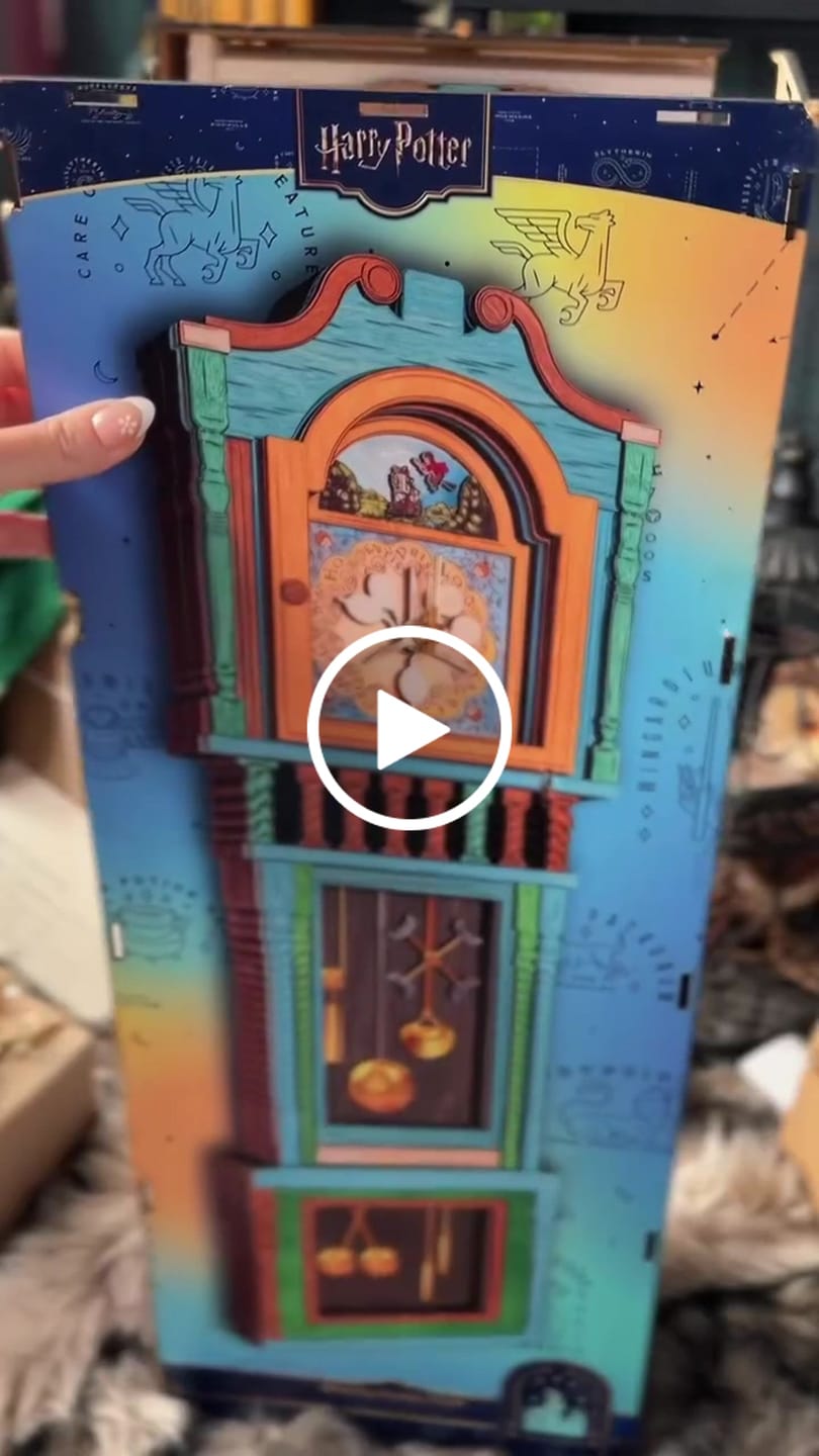 Customer video review of WEASLEY™ MAGICAL 3D WOOD CLOCK