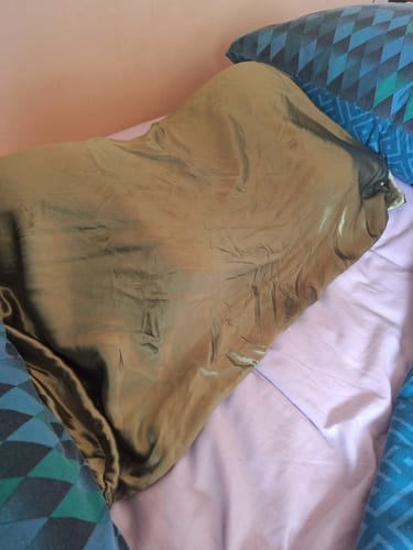 Customer photo review of Olive Mulberry Silk Pillowcase – Standard/Queen Size (AU), Zip Closure