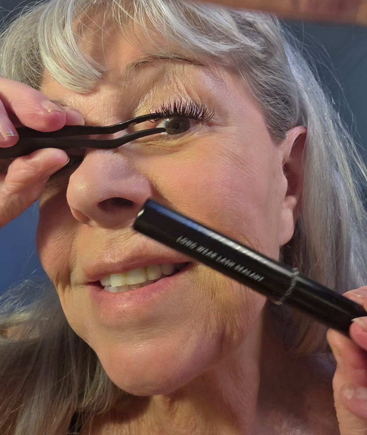Customer photo review of Infinaluxe Dual-Sided Long Wear Lash Bond