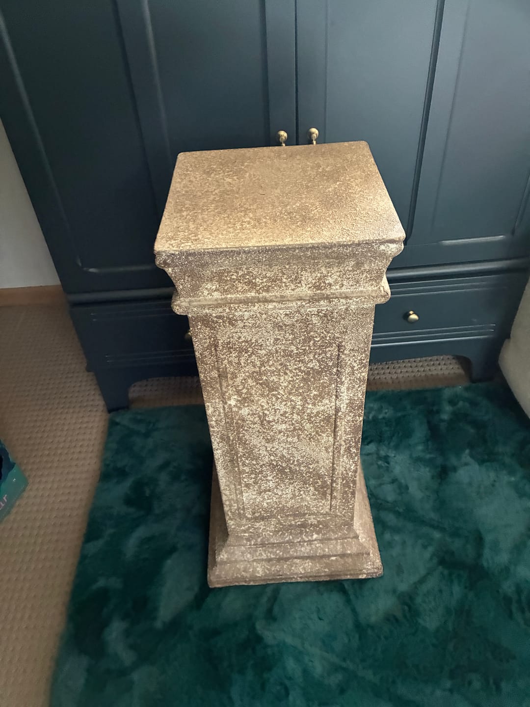 Customer photo review of Phoebe French Provincial Display Pedestal, Aged Stone Look 71cm