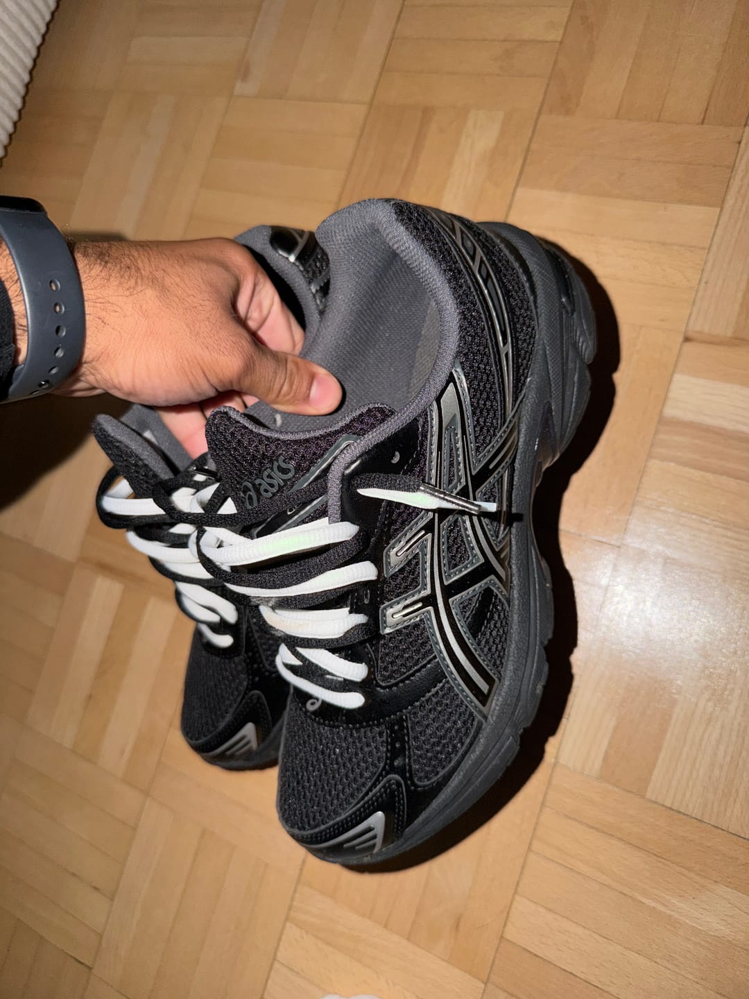 Customer photo review of GEL-1130 Black Pure Silver - Double Laces