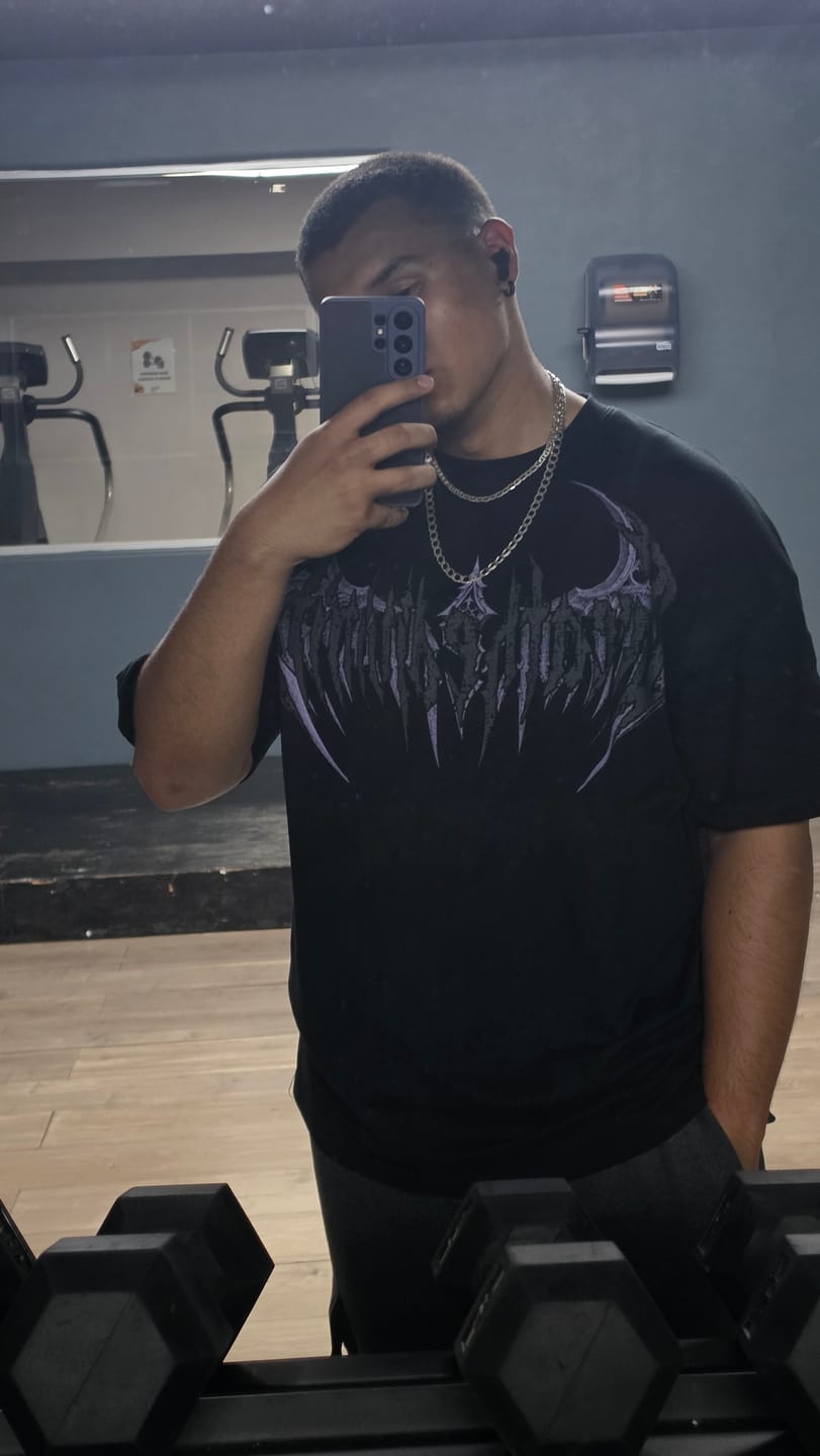Customer photo review of Arc Knight Oversized T-shirt [REVENANT]