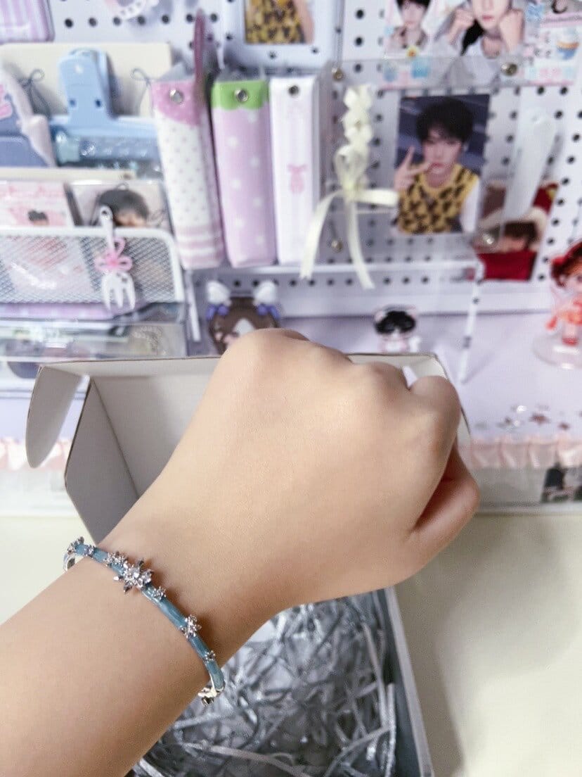 Customer photo review of "Snow Land" Platinum Plated Snowflake Charm Bracelet