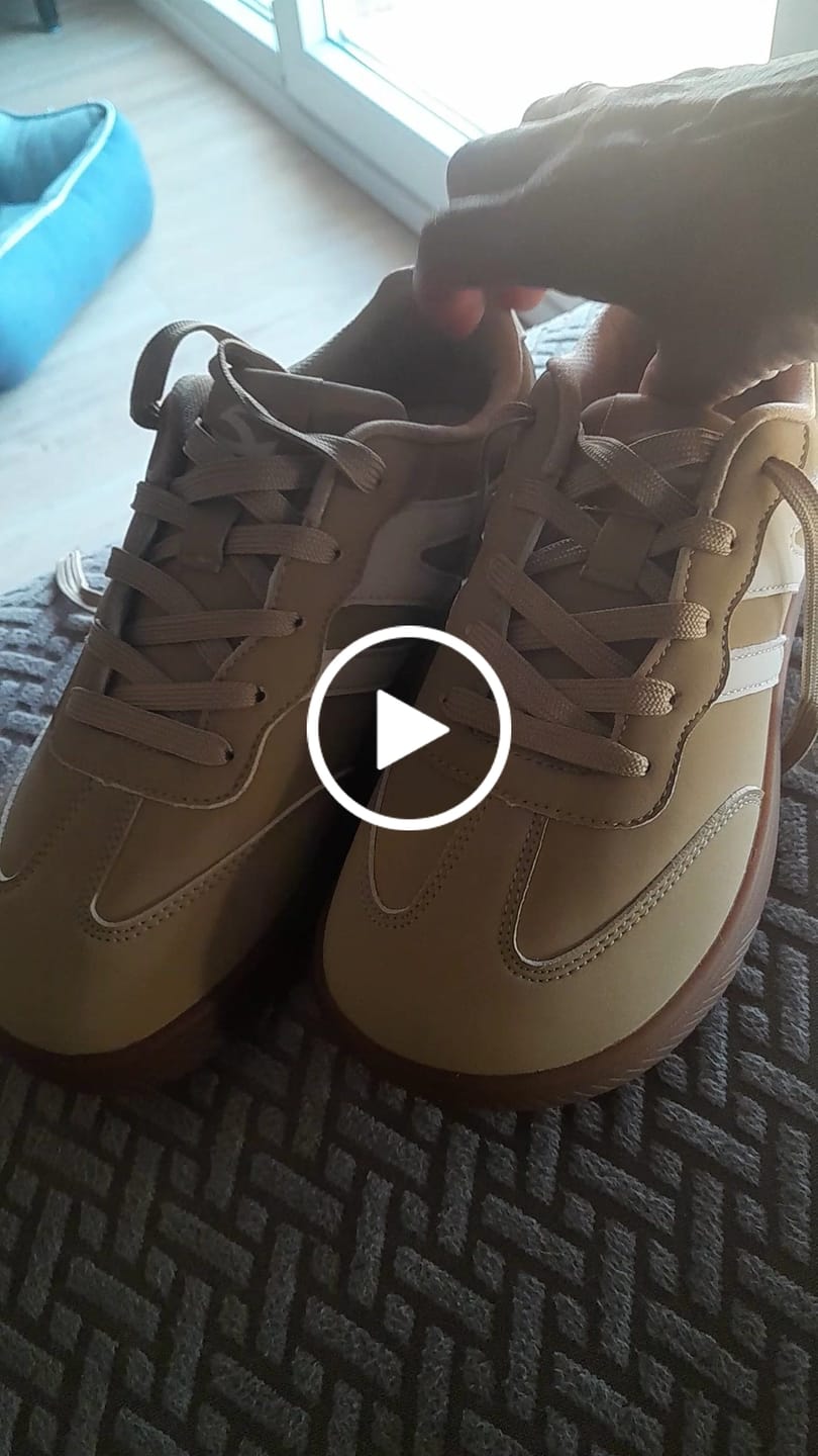 Customer video review of Laurel - Zapatos De Punta Ancha