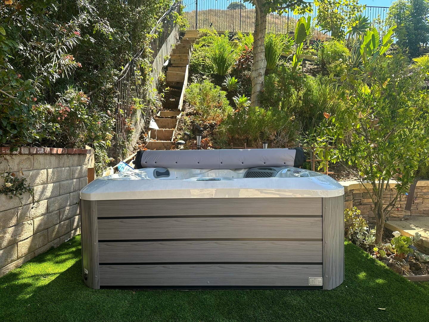 Customer photo review of Comfort Hot Tub 834