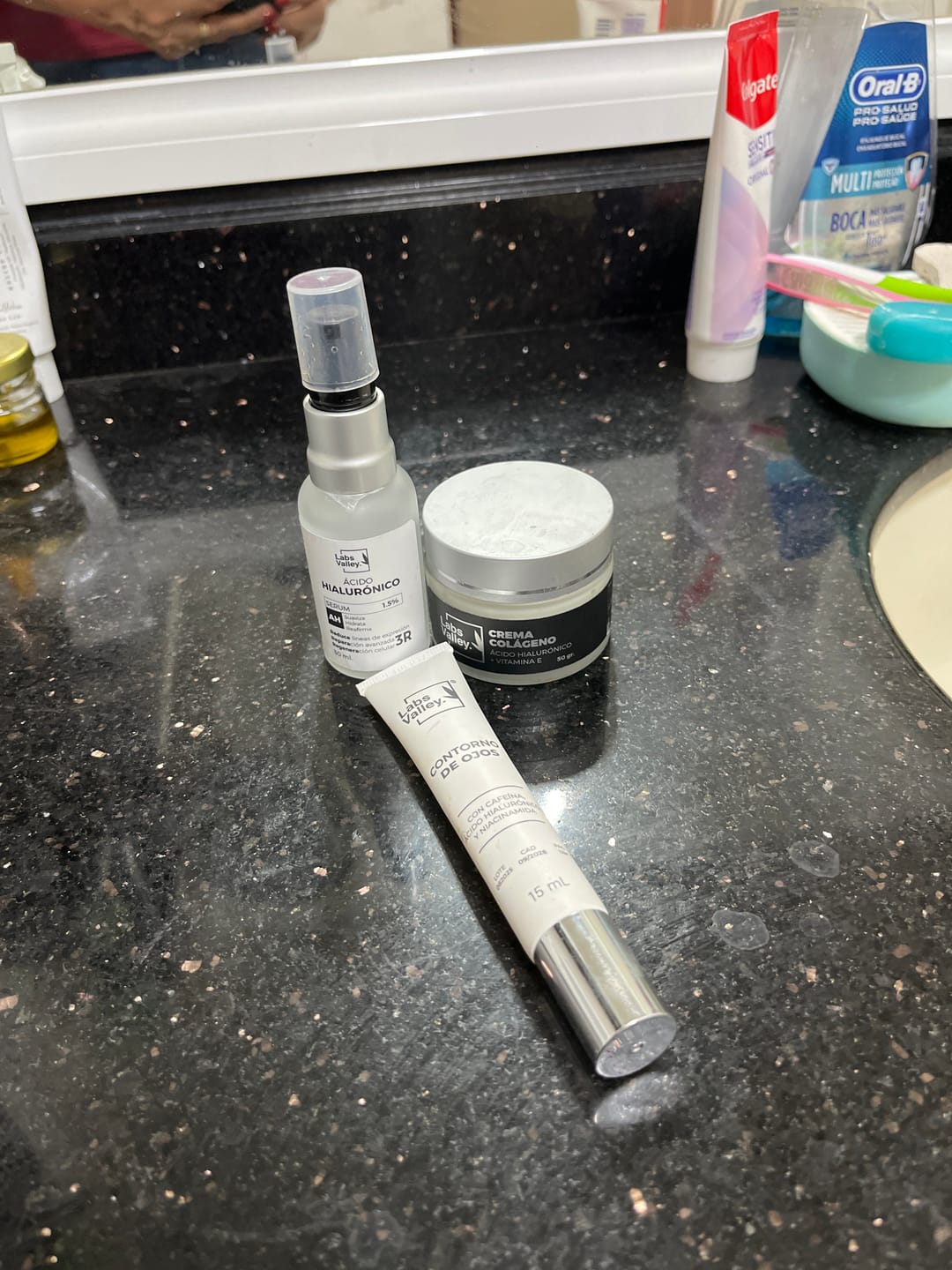 Customer photo review of Contorno de Ojos + Kit Pieles Maduras