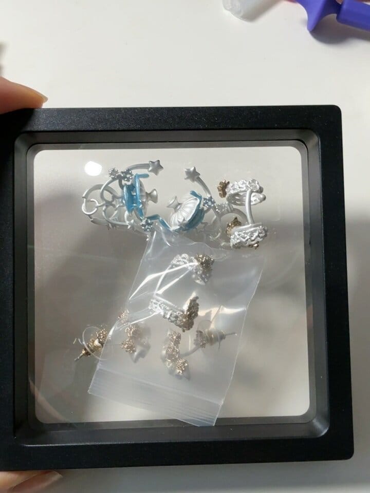 Customer photo review of "WISHING STAR" Rhodium Plated Wishing Fountain Pendant Necklace, Zirconia Dainty Necklace