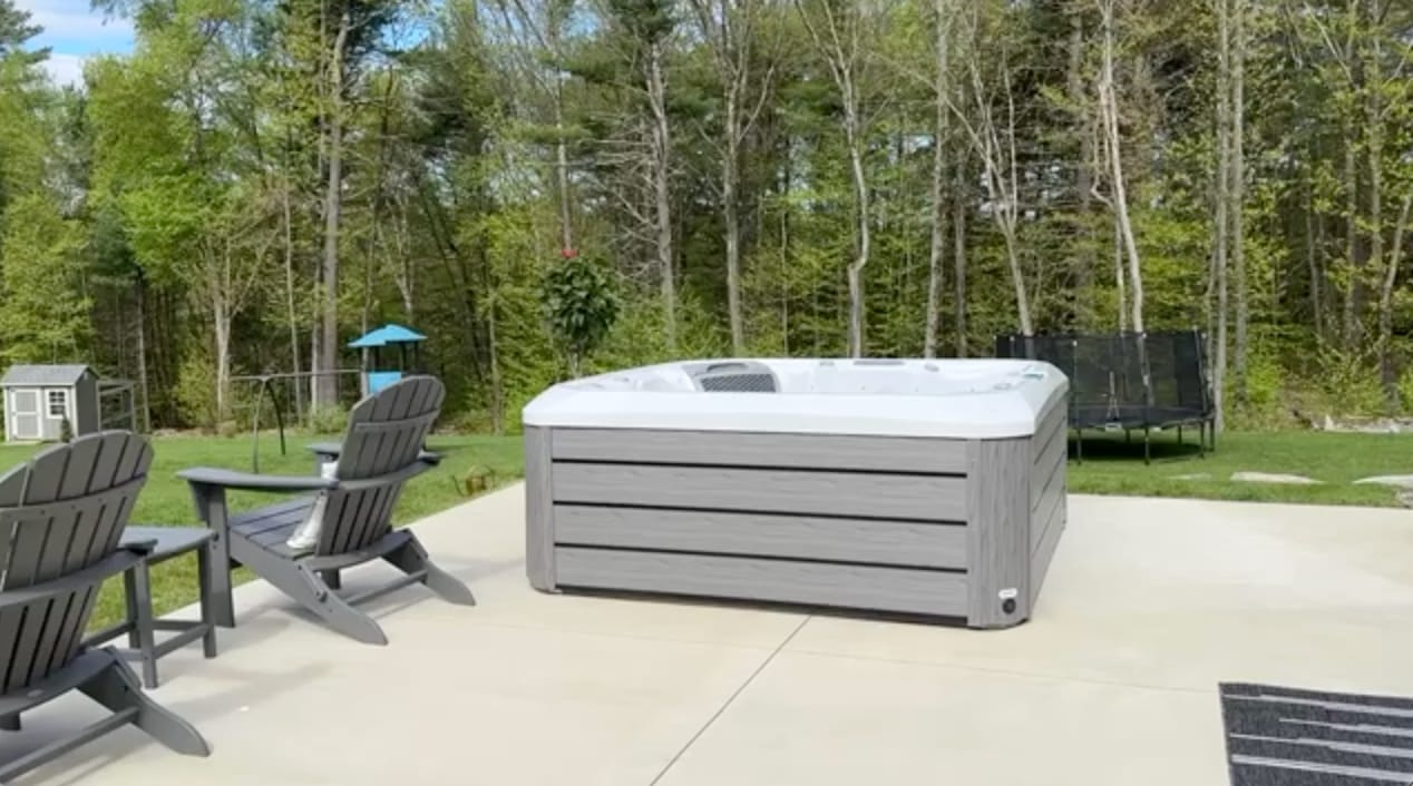 Customer photo review of Comfort Hot Tub 834