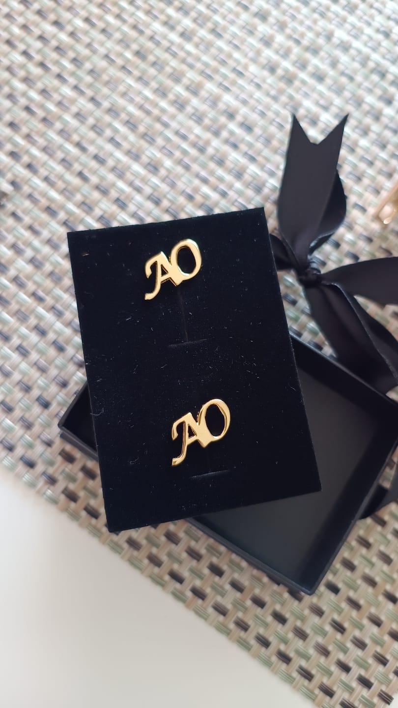 Customer photo review of Mancuernillas Personalizadas con Iniciales