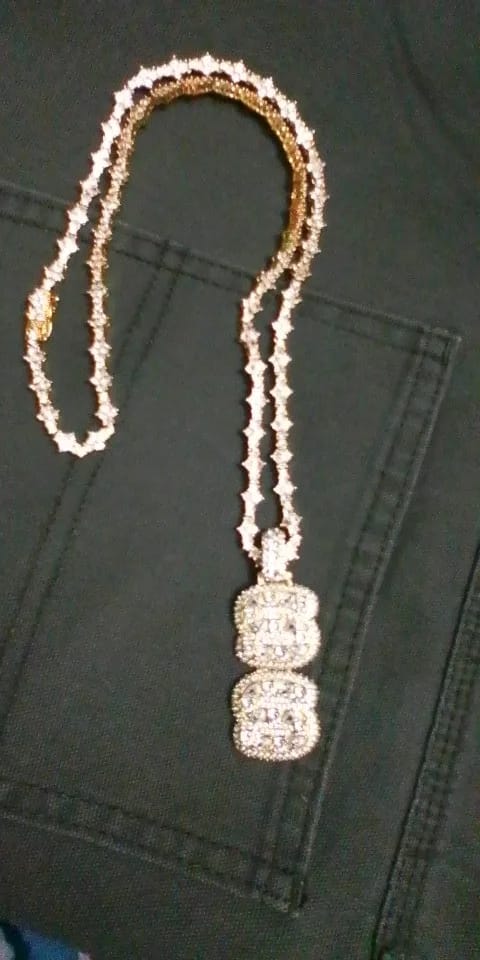 Customer photo review of Vertical Custom Statement Chain