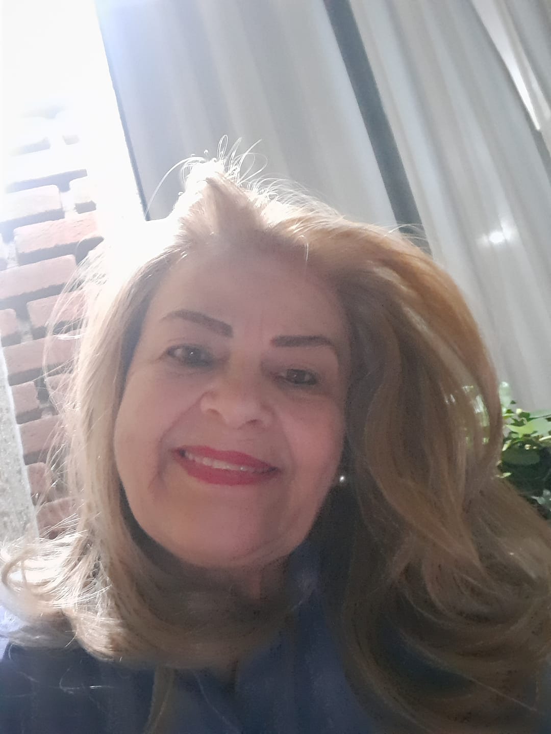 Customer photo review of Lace Front HD Vinia Loira - Repartição Livre 13x4