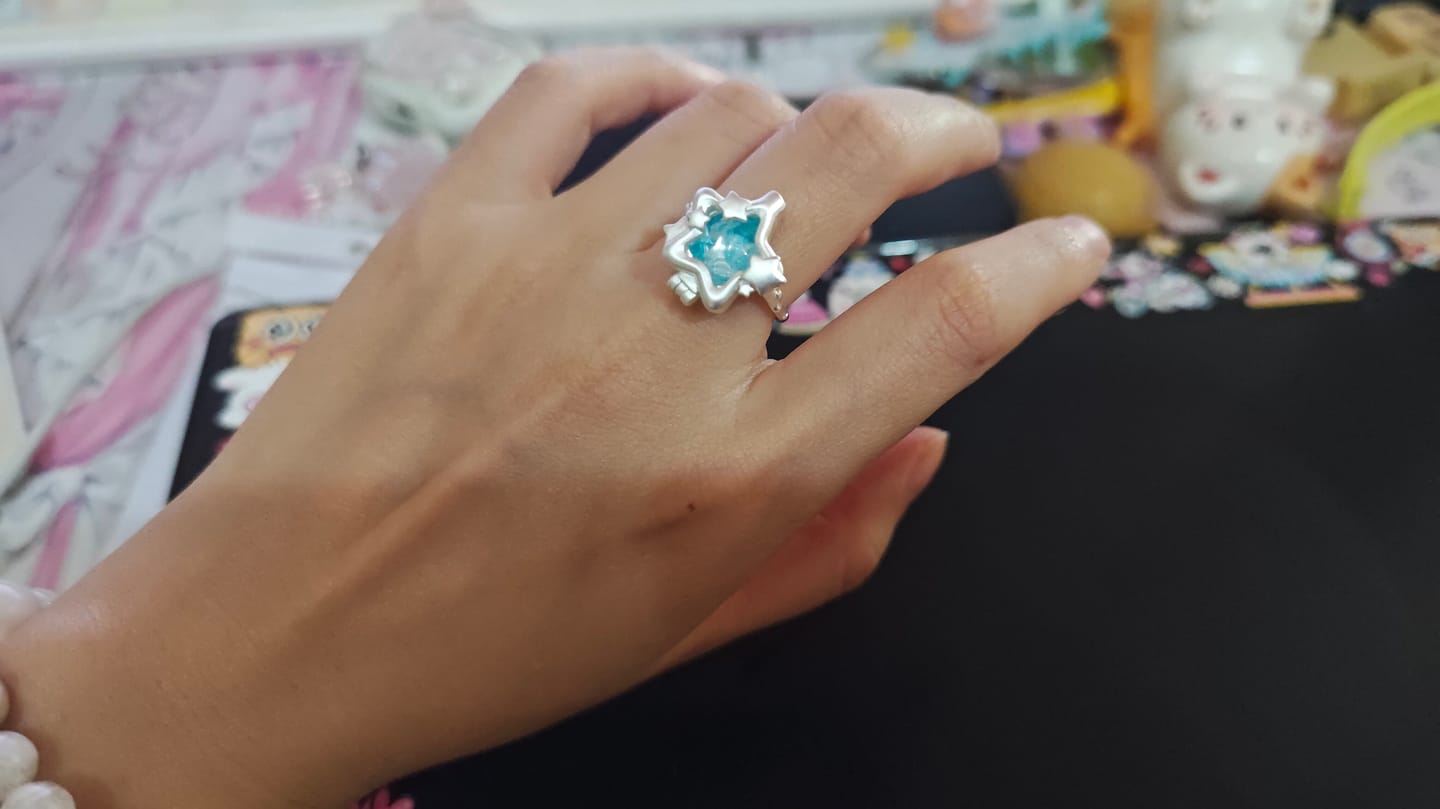 Customer photo review of "WISHING STAR" Rhodium Plated Star Flip Ring, Adjustable Zirconia Ring