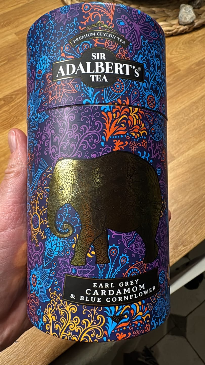 Customer photo review of Adalbert's Tea EARL GREY CARDAMOM & BLUE CORNFLOWER – 100 g w puszce