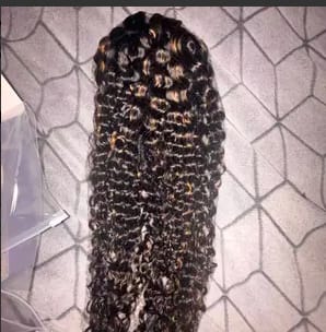 Customer photo review of AlwaysAmeera Same Wavymy TikTok Viral Pre-cut Lace Wear Go Casual Blonde Highlights Water Wave Minimalist 7x5 Lace Wigs Dome Cap Glueless with Natural Hairline Wig