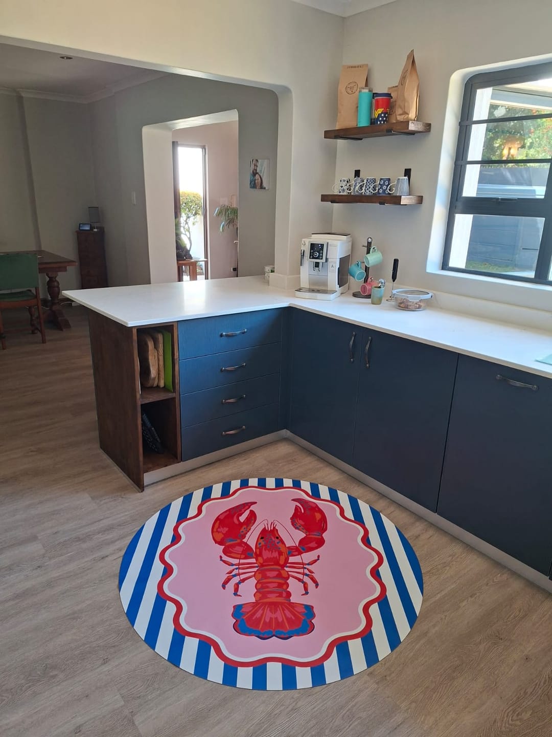 Customer photo review of Artistic | Lobster | Stripes | Vinyl | Round 1250mm | Floor Mat