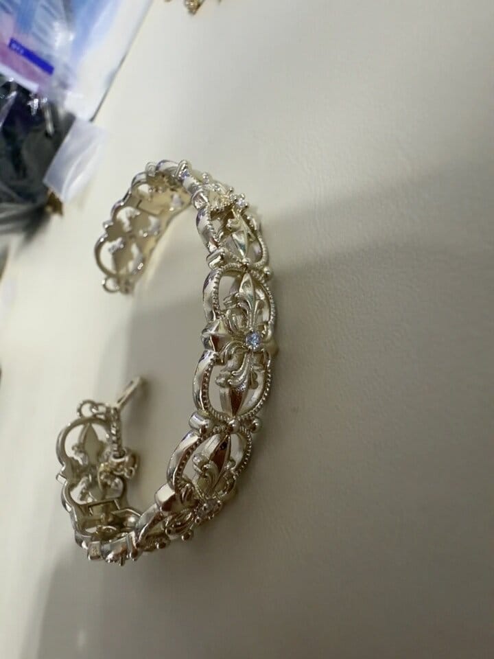 Customer photo review of "Bastet" 14K Gold Plated Vintage Iris Statement Bracelet
