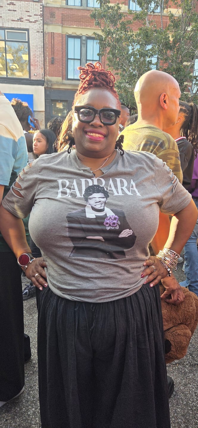 Customer photo review of Short Sleeve Barbara Tee