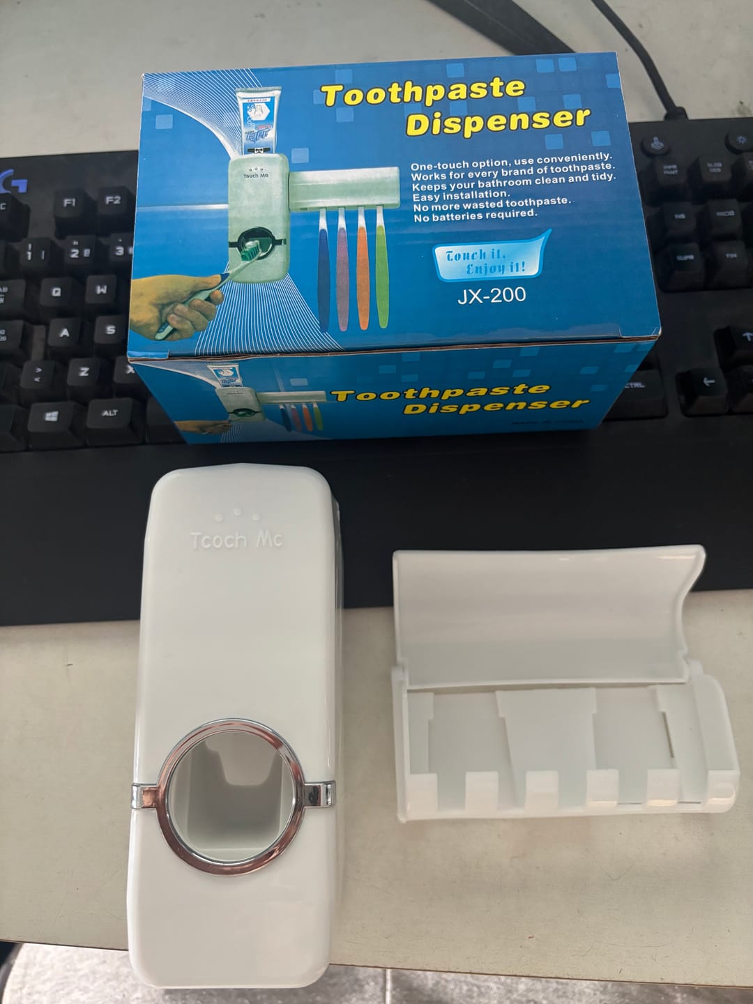 Customer photo review of Dispensador pasta de dientes