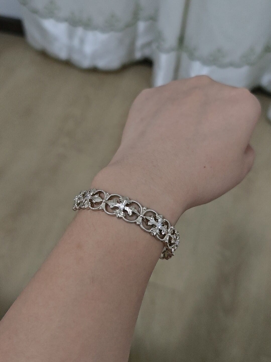 Customer photo review of "Bastet" 14K Gold Plated Vintage Iris Statement Bracelet