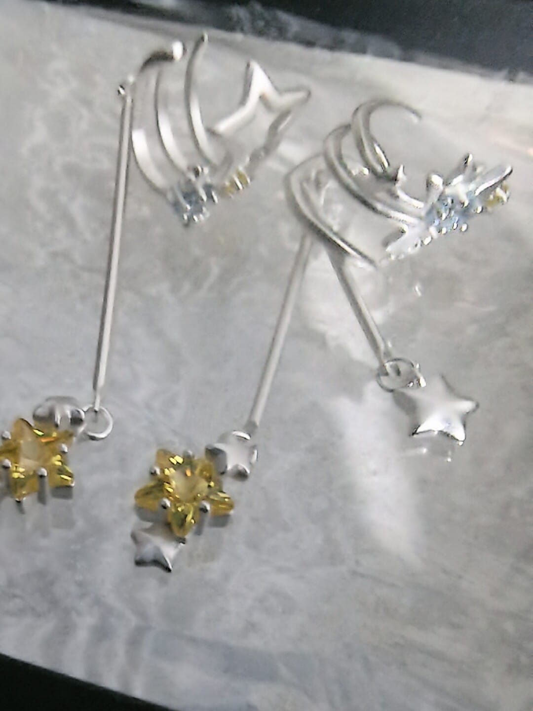 Customer photo review of "WISHING STAR" Zirconia Celestial Star Non-Pierced Ear Cuffs