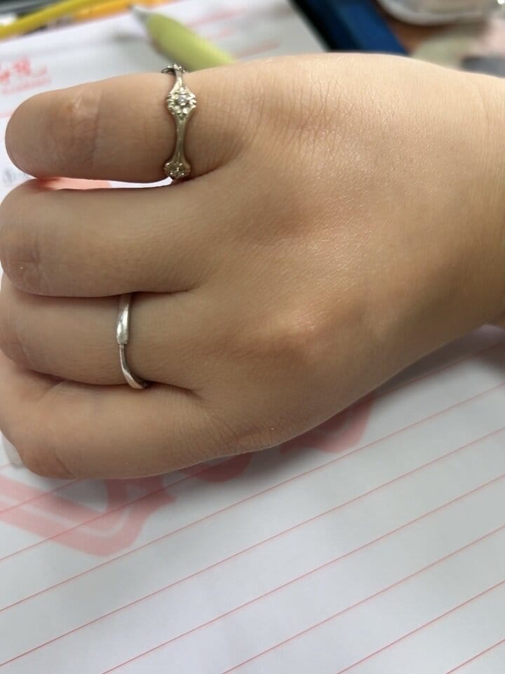 Customer photo review of "STARLIGHT LACE" 925 Sterling Silver Vintage Rococo Star Open Ring