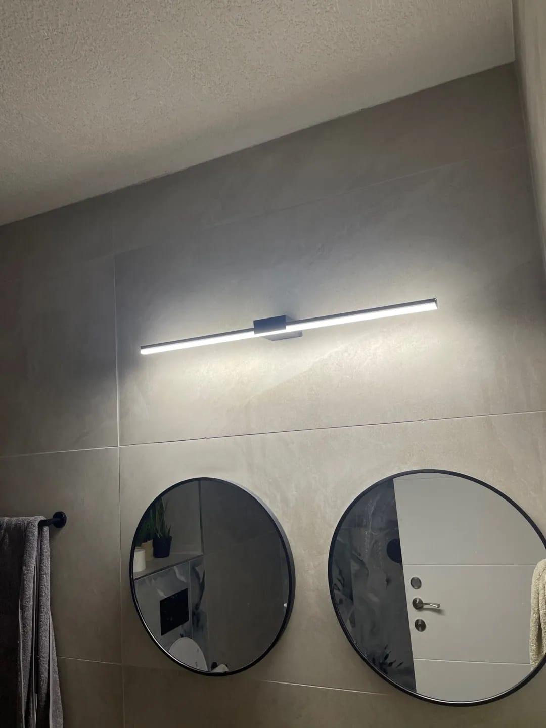 Customer photo review of Wall Light for Bathroom Mirror, Linear LED Bar, Wall Sconce, 40–100 cm