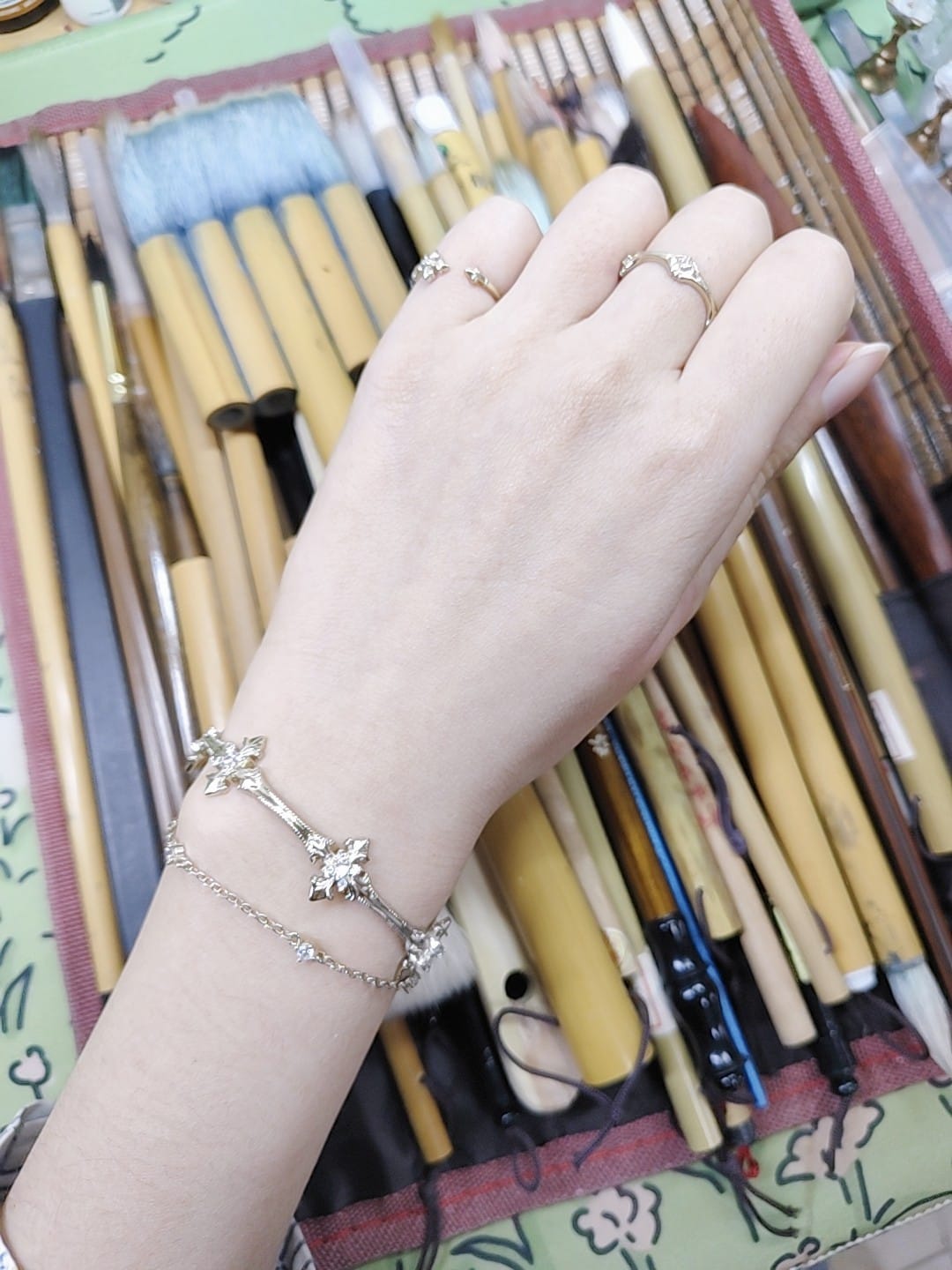 Customer photo review of "Bastet" 925 Sterling Silver Vintage Iris Adjustable Pinky Ring