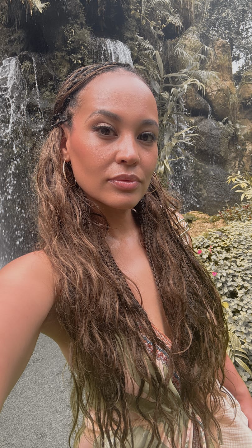 Customer photo review of #4 Medium Brown Body Wave Human Crochet Hair