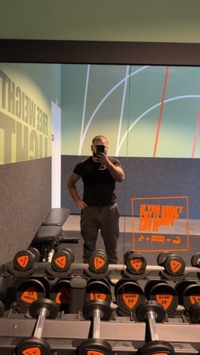 Customer photo review of AVERON FITFLEX TEE