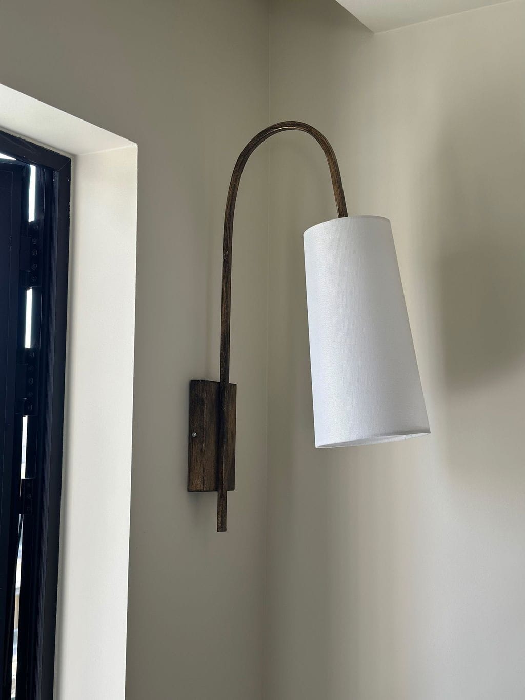 Customer photo review of Curved Iron Arm Wall Light, Fabric Shade, Wall Sconce, 55 cm