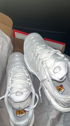 Customer photo review of The Shoesxva