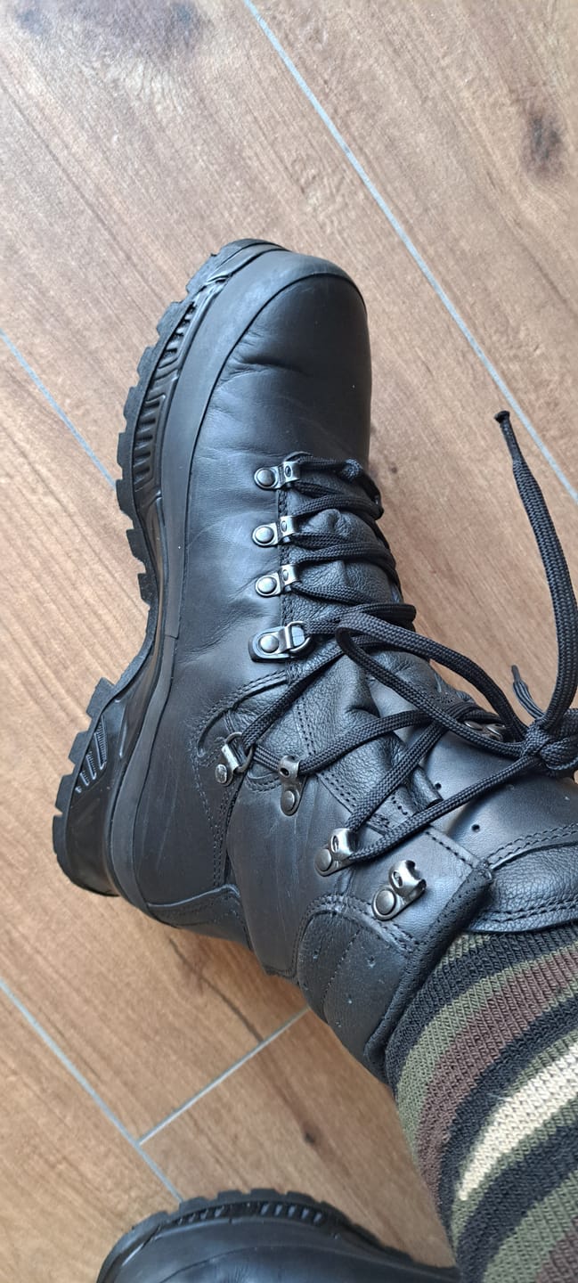 Customer photo review of Scarponi Esercito Tedesco Rigenerati Qualità Premium Gold – Meindl Elite PRO & HAIX U132 in Vera Pelle Gore-Tex