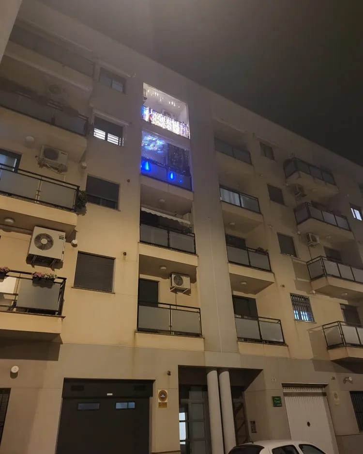 Customer photo review of Navilux™ – Árbol Proyector de Navidad USB | Llena tu techo de Navidad (Lleva 2 y Paga 1)